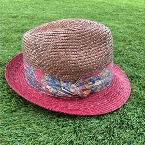 Etro hat